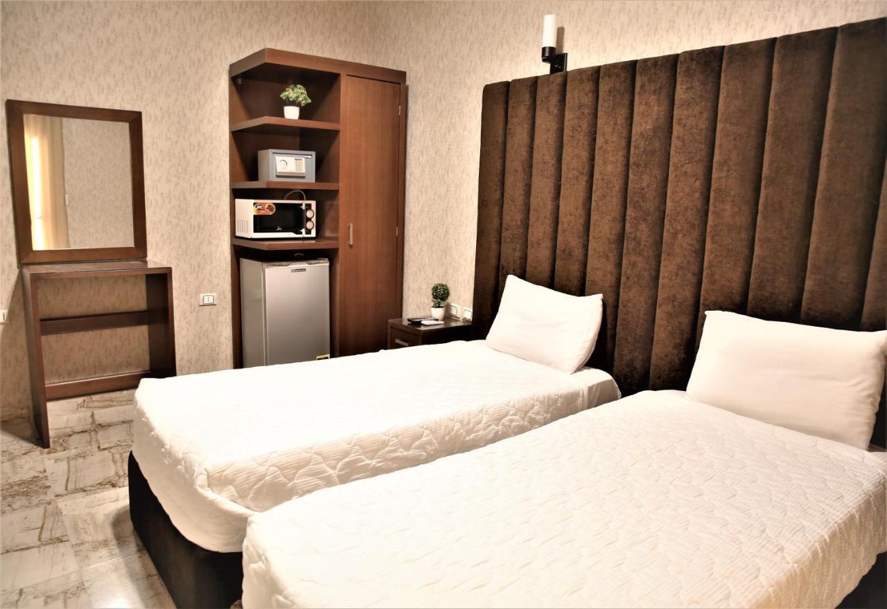 Valencia Hotel Kairo Bagian luar foto