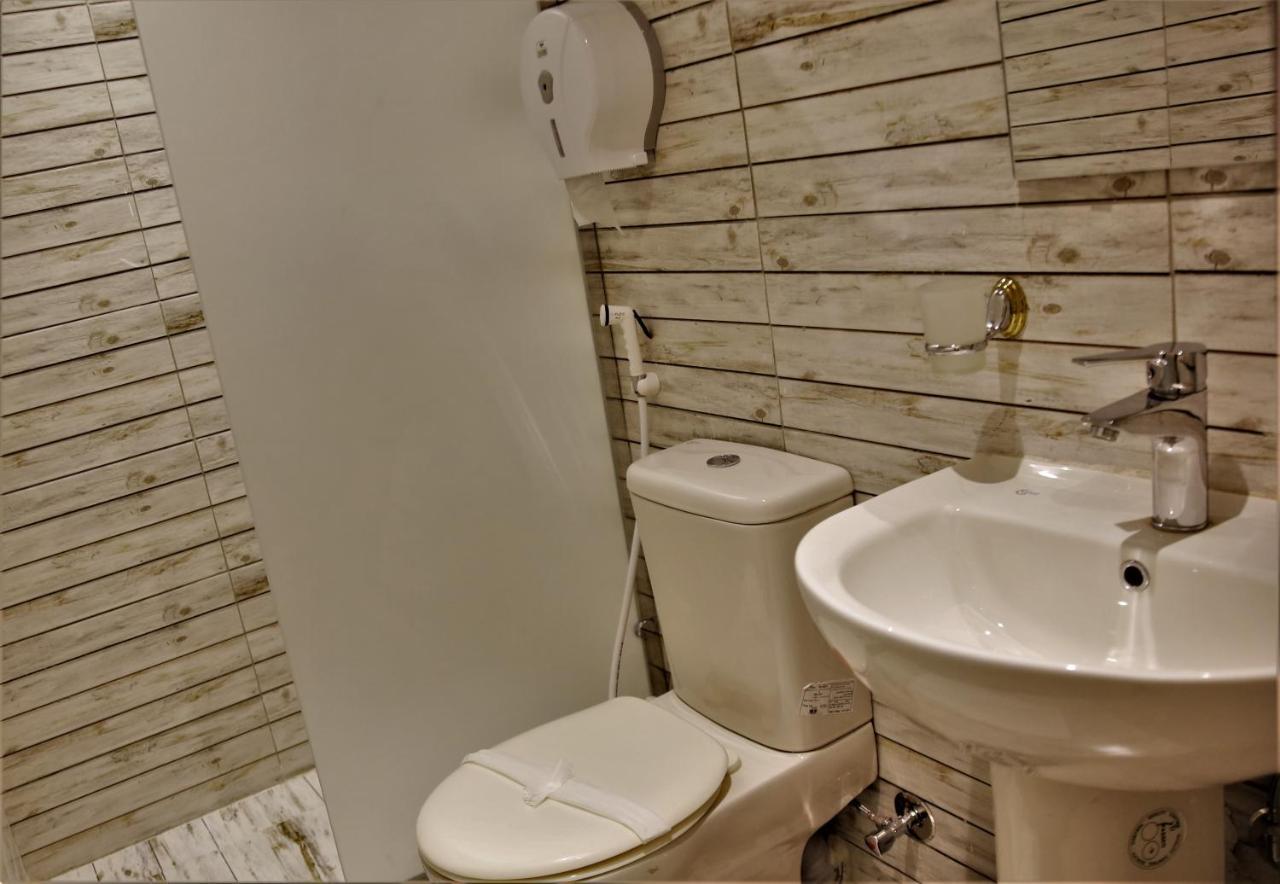 Valencia Hotel Kairo Bagian luar foto